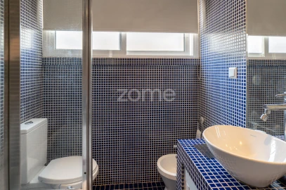 Apartamento T4 para Venda em Venteira