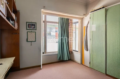 Apartamento T4 para Venda em Venteira