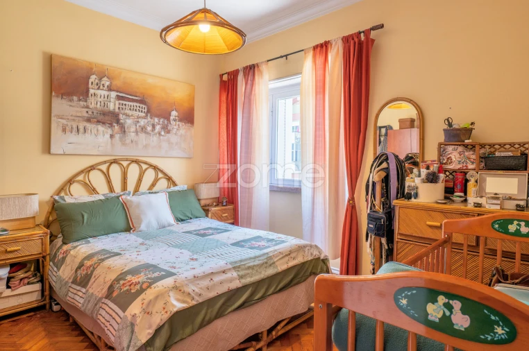 Apartamento T4 para Venda em Venteira Foto 14