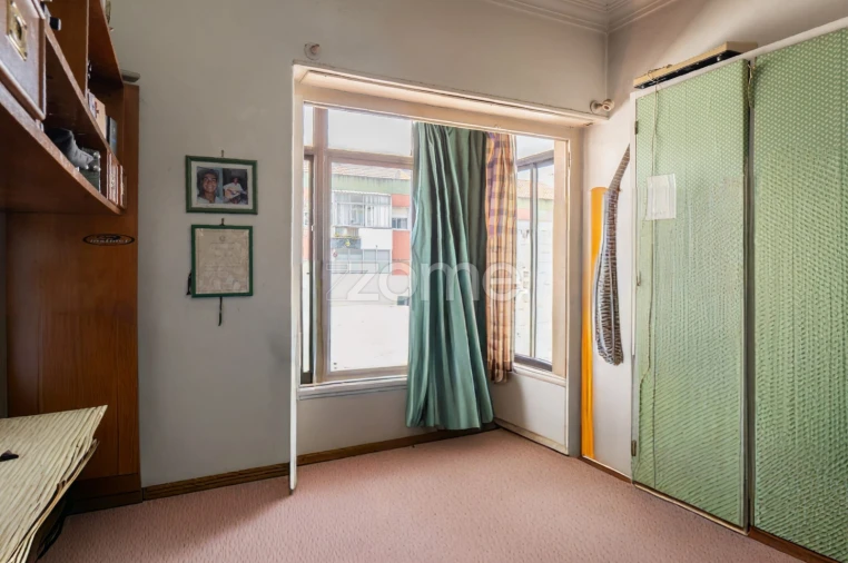 Apartamento T4 para Venda em Venteira Foto 13