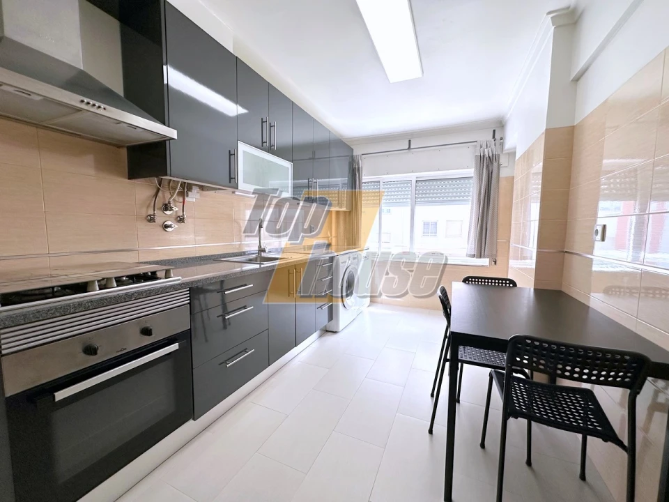 Apartamento T2 para Arrendamento em Corroios Foto 1