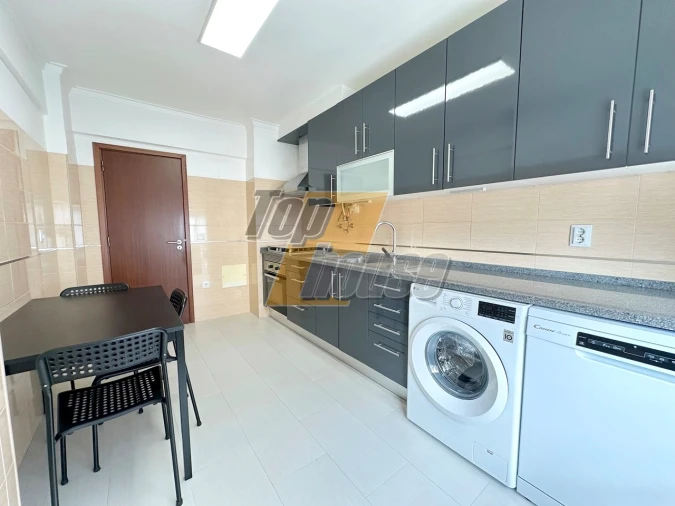 Apartamento T2 para Arrendamento em Corroios Foto 2