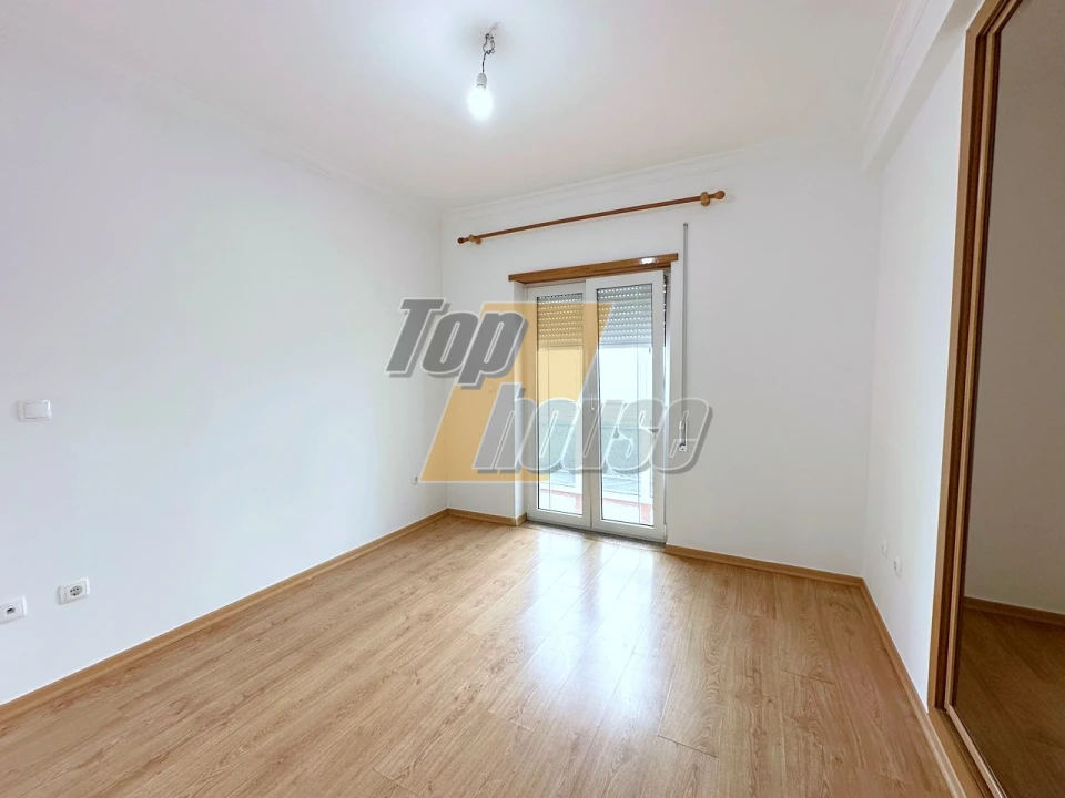 Apartamento T2 para Arrendamento em Quinta do Conde Foto 11