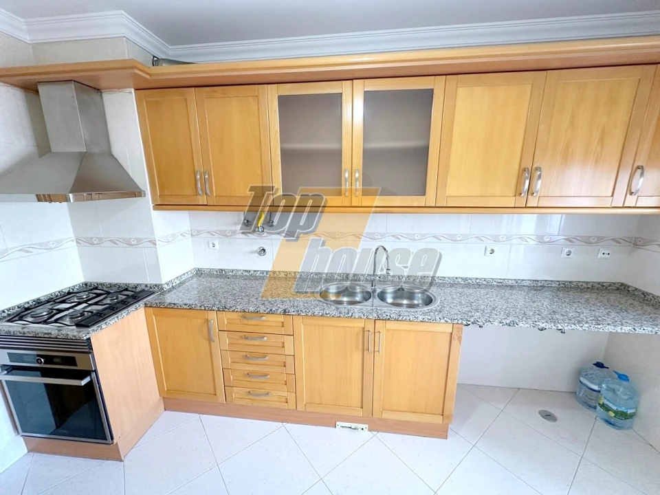 Apartamento T2 para Arrendamento em Quinta do Conde Foto 7
