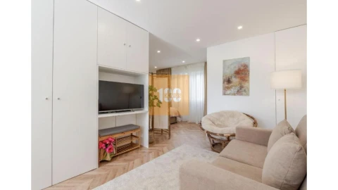 Apartamento T1 para Arrendamento em Cedofeita, Santo Ildefonso, Sé, Miragaia, São Nicolau e Vitória