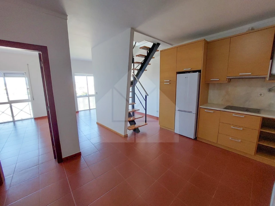 Apartamento T3 para Venda em Lourinhã e Atalaia Foto 1