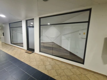 Loja para Arrendamento em Lourinhã e Atalaia