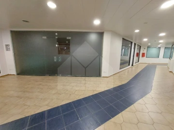 Loja para Venda em Lourinhã e Atalaia