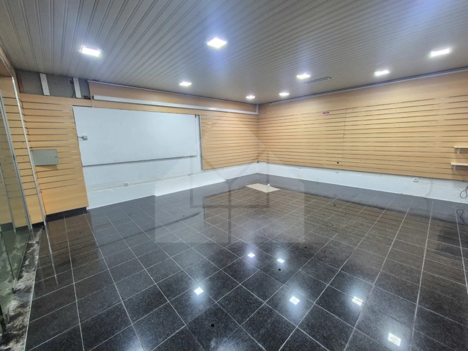 Loja para Arrendamento em Lourinhã e Atalaia Foto 3