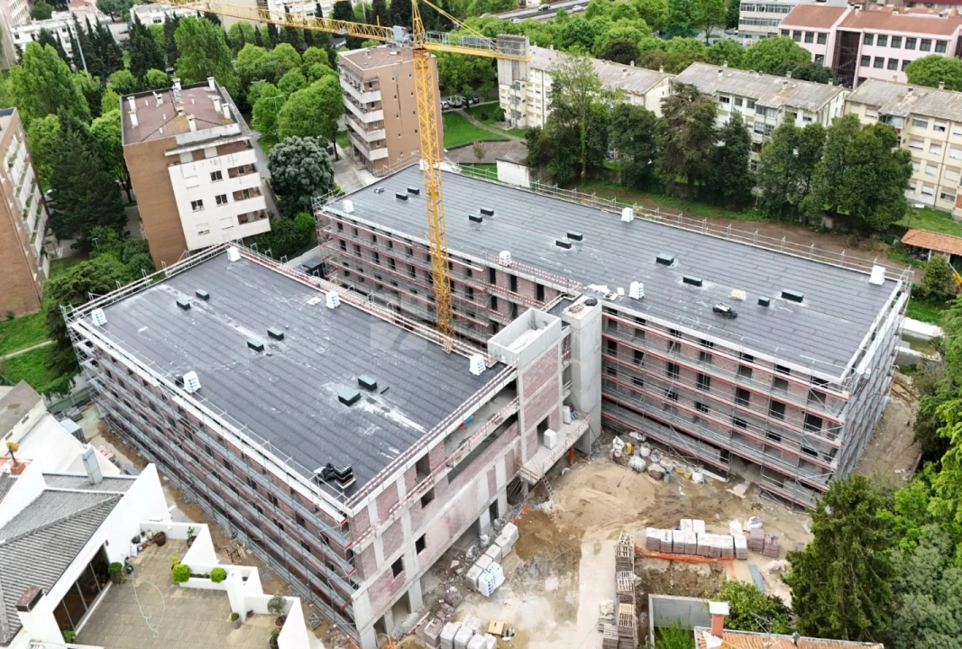 Apartamento T1 para Venda em Paranhos Foto 1