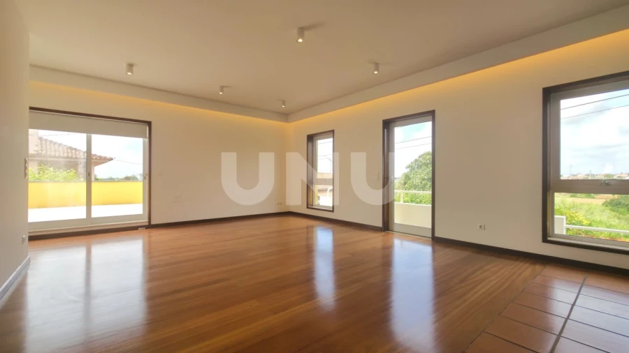 Moradia T3 para Venda em Avanca Foto 4