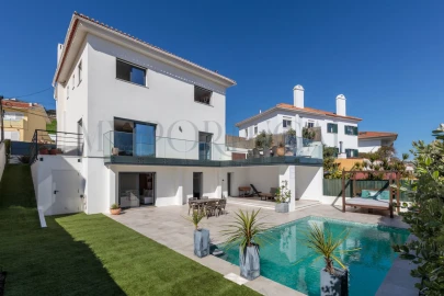 Moradia T3 para Venda em Oeiras e São Julião da Barra, Paço de Arcos e Caxias