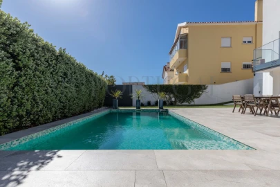 Moradia T3 para Venda em Oeiras e São Julião da Barra, Paço de Arcos e Caxias