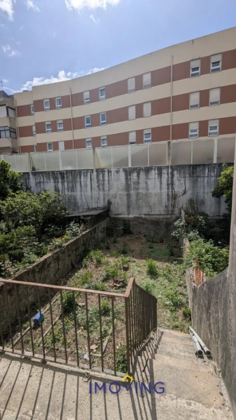 Moradia T3 para Venda em Paranhos