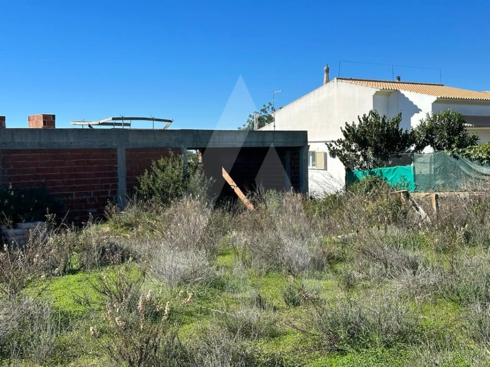 Moradia T4 para Venda em Pechão Foto 38