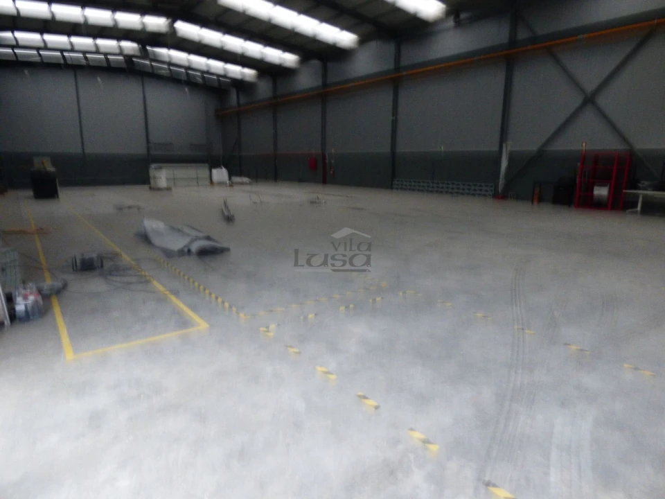 Armazém para Arrendamento em Avintes Foto 5