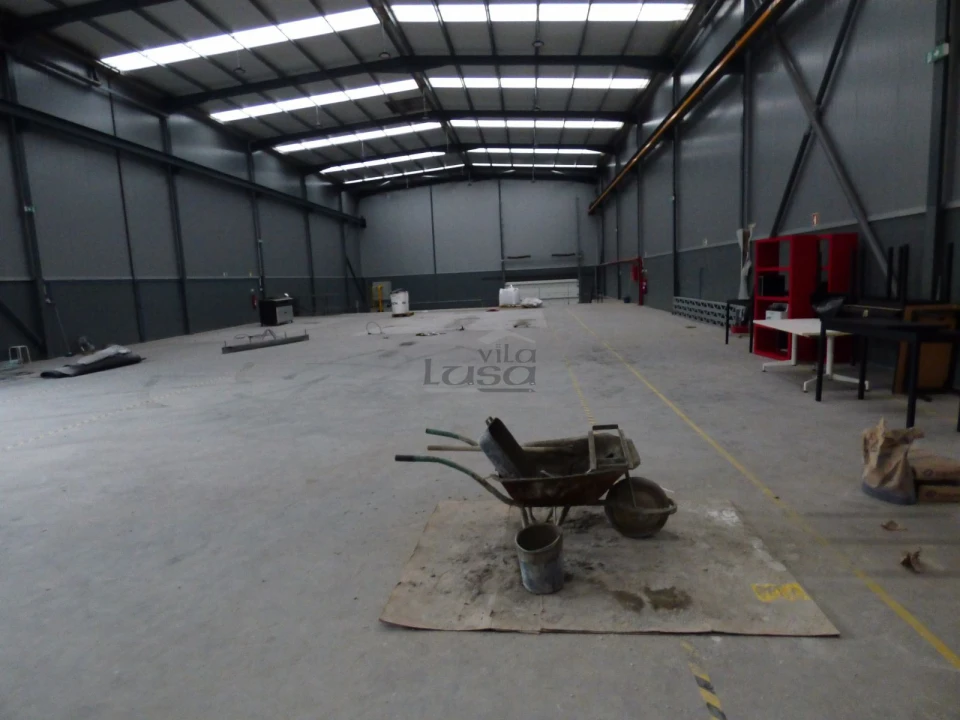 Armazém para Arrendamento em Avintes Foto 7