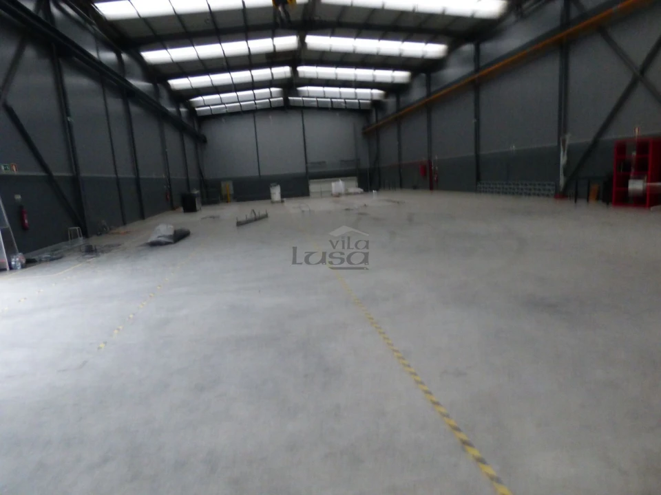 Armazém para Arrendamento em Avintes Foto 9