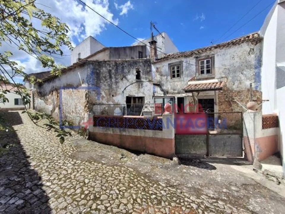 Moradia T3 para Venda em Santa Maria, São Pedro e Sobral da Lagoa Foto 1