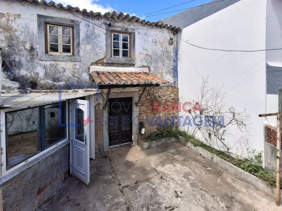 Moradia T3 para Venda em Santa Maria, São Pedro e Sobral da Lagoa Foto 2