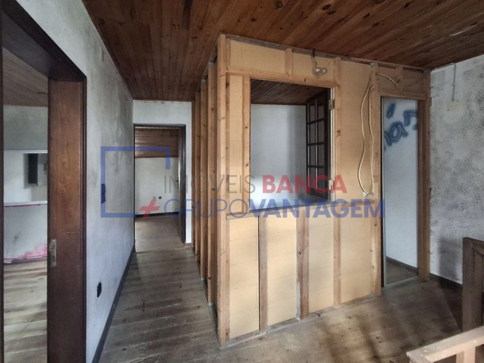 Moradia T3 para Venda em Santa Maria, São Pedro e Sobral da Lagoa Foto 8