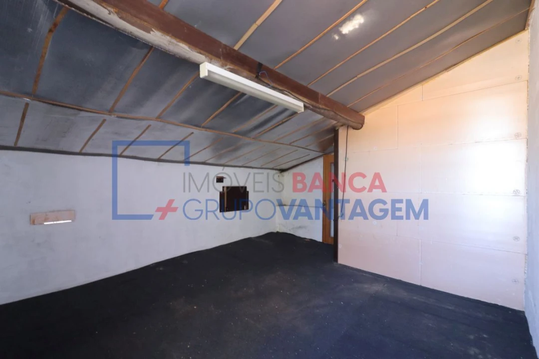 Moradia T2 para Venda em Santa Maria, São Pedro e Sobral da Lagoa Foto 29