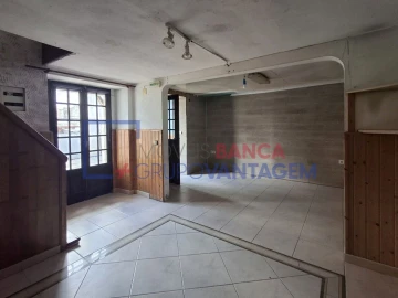 Moradia T3 para Venda em Santa Maria, São Pedro e Sobral da Lagoa