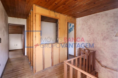 Moradia T2 para Venda em Santa Maria, São Pedro e Sobral da Lagoa