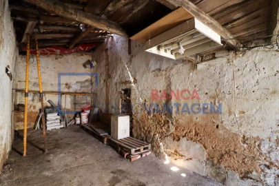 Moradia T2 para Venda em Santa Maria, São Pedro e Sobral da Lagoa