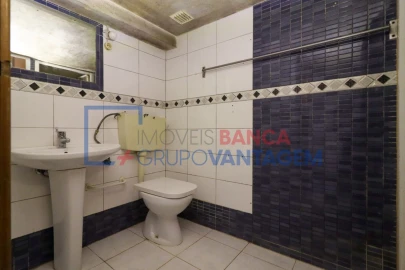 Moradia T2 para Venda em Santa Maria, São Pedro e Sobral da Lagoa