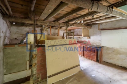 Moradia T2 para Venda em Santa Maria, São Pedro e Sobral da Lagoa