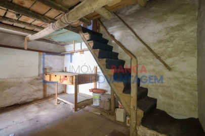 Moradia T2 para Venda em Santa Maria, São Pedro e Sobral da Lagoa