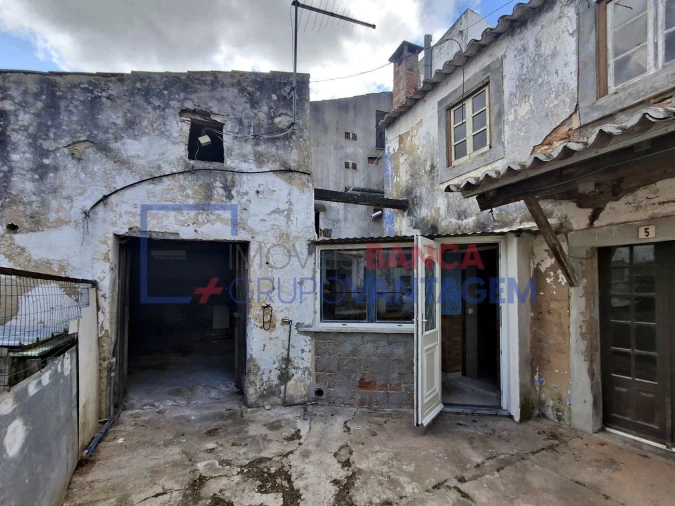 Moradia T3 para Venda em Santa Maria, São Pedro e Sobral da Lagoa Foto 14