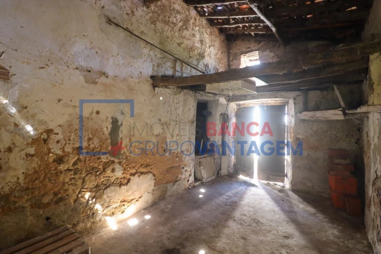 Moradia T2 para Venda em Santa Maria, São Pedro e Sobral da Lagoa Foto 19