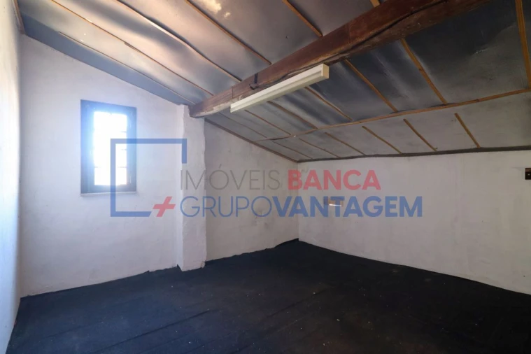 Moradia T2 para Venda em Santa Maria, São Pedro e Sobral da Lagoa Foto 28