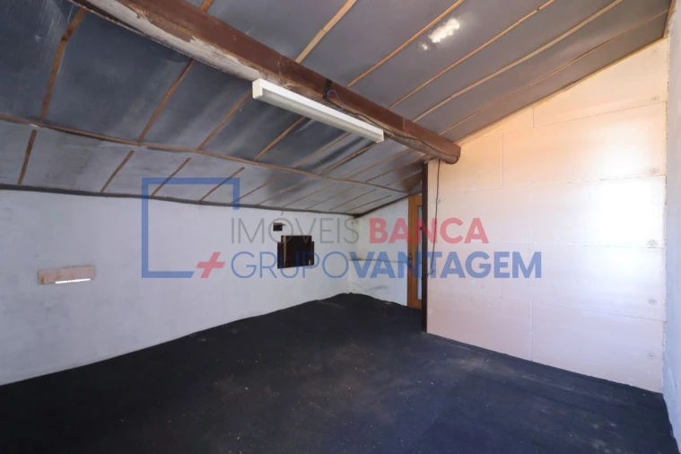 Moradia T2 para Venda em Santa Maria, São Pedro e Sobral da Lagoa Foto 29