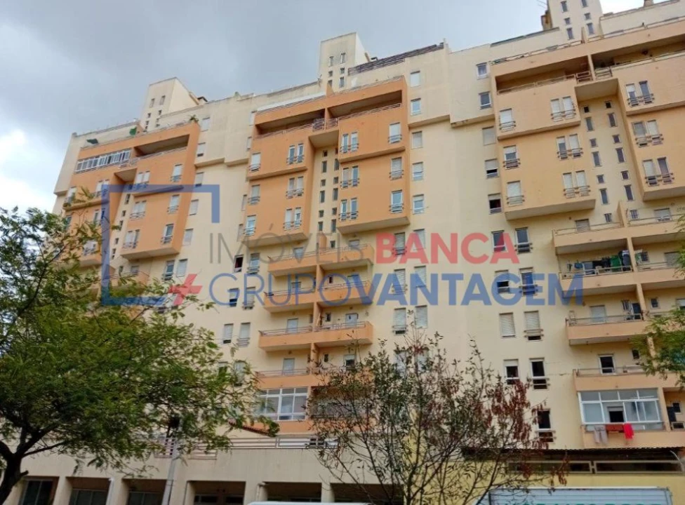 Apartamento T3 para Venda em Carregado e Cadafais Foto 2