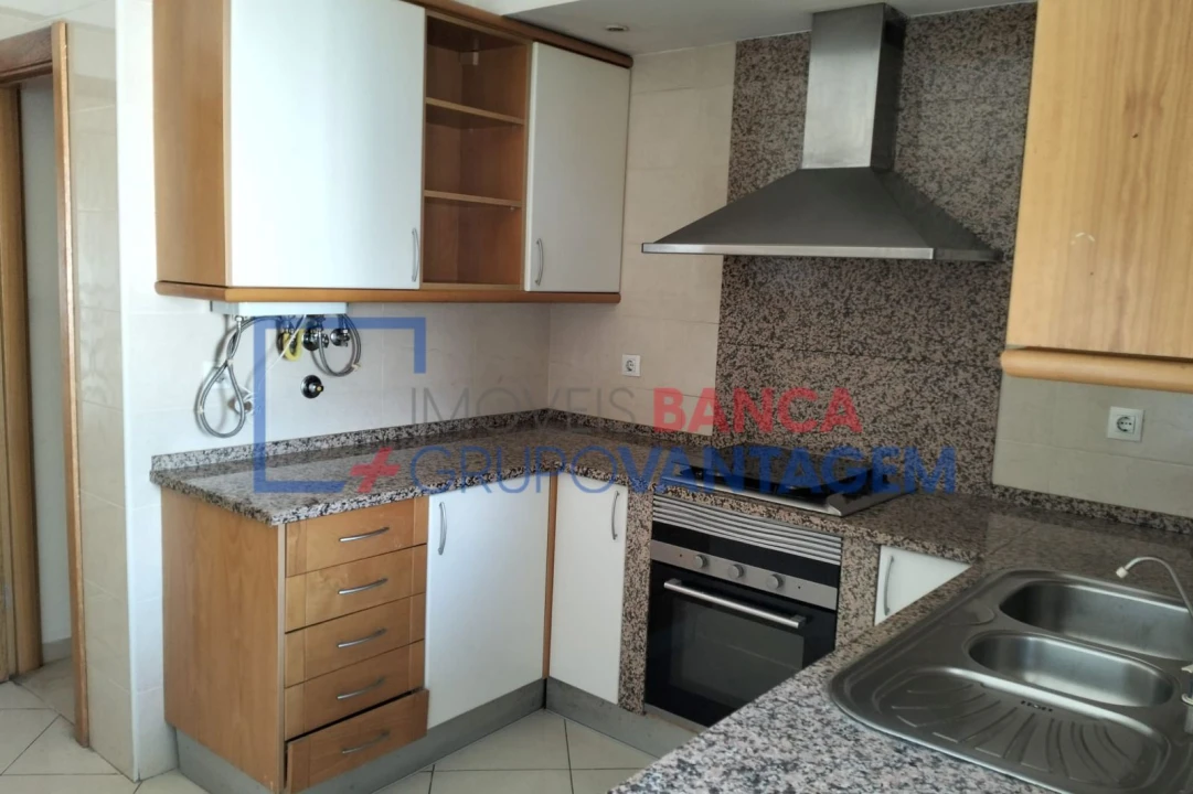 Apartamento T3 para Venda em Carregado e Cadafais Foto 6