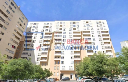 Apartamento T3 para Venda em Carregado e Cadafais