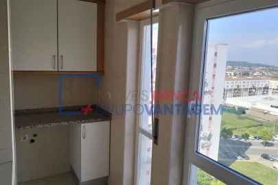 Apartamento T3 para Venda em Carregado e Cadafais