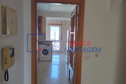Apartamento T3 para Venda em Carregado e Cadafais