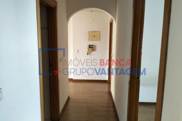 Apartamento T3 para Venda em Carregado e Cadafais Foto 10