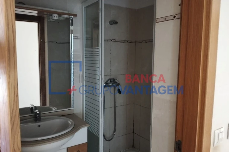 Apartamento T3 para Venda em Carregado e Cadafais Foto 17