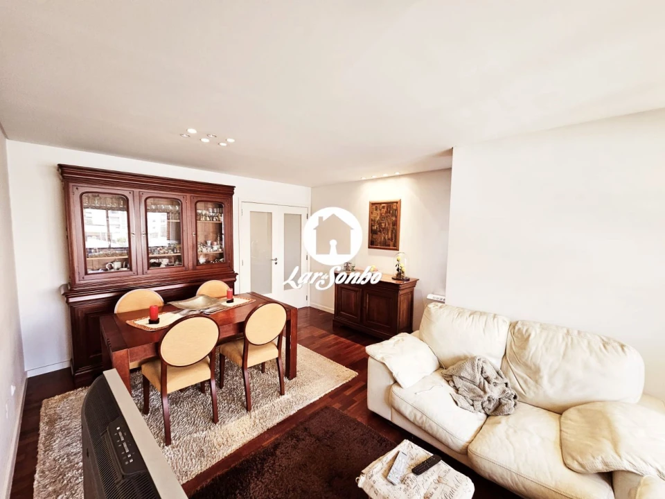 Apartamento T3 para Venda em Ramalde Foto 2