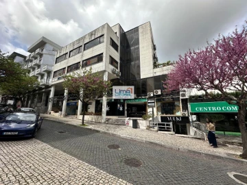 Loja para Arrendamento em Leiria, Pousos, Barreira e Cortes