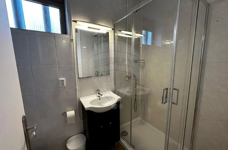 Apartamento T1 para Venda em Cedofeita, Santo Ildefonso, Sé, Miragaia, São Nicolau e Vitória Foto 12