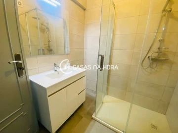 Quarto para Arrendamento em Almada, Cova da Piedade, Pragal e Cacilhas