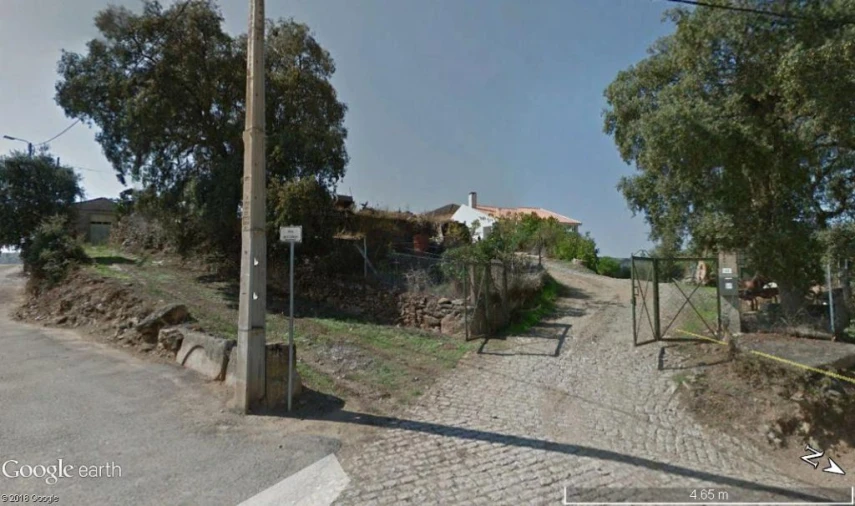 Moradia T2 para Venda em Parada e Sendim da Ribeira Foto 2