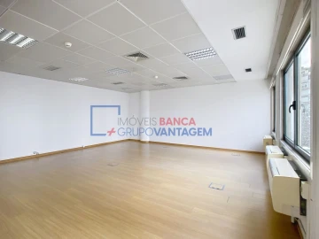 Escritório para Arrendamento em São Domingos de Benfica