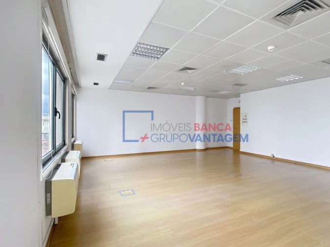 Escritório para Arrendamento em São Domingos de Benfica Foto 7